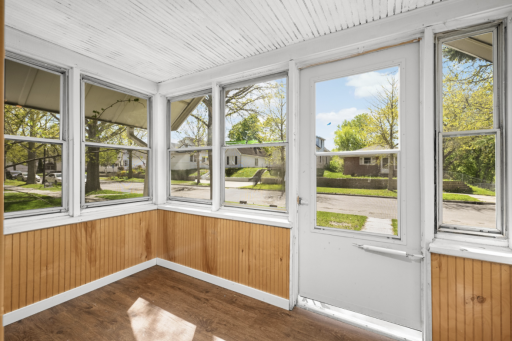 Step on into this cute home! The 3 season porch screams coffee dates & great place to hang out and read a book! Could be a playroom!