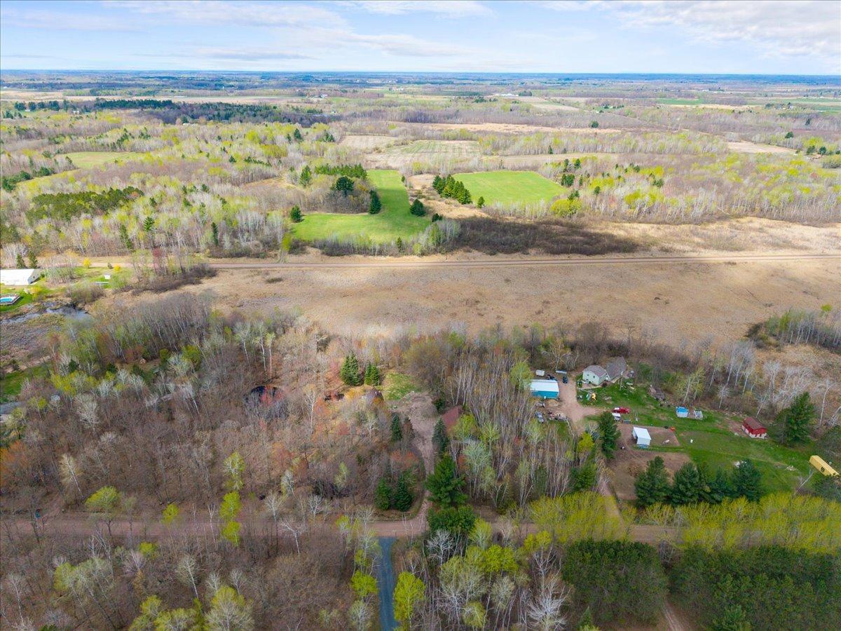 Mature trees offer the seclusion you want!