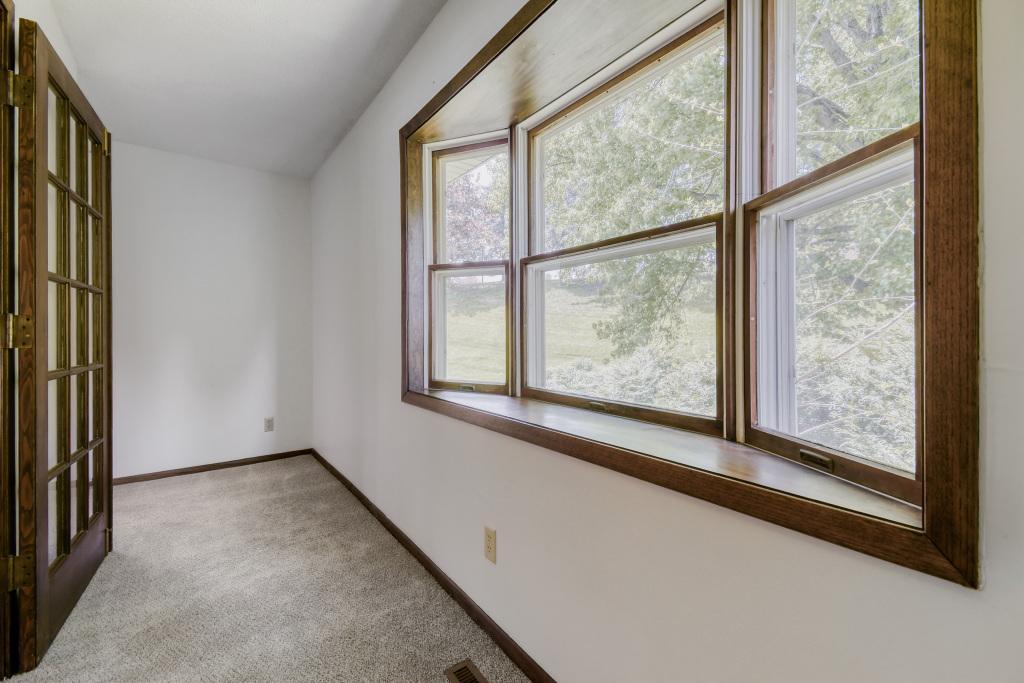 1754 Evergreen Bay - MLS Sized - 017 - 09 Office.jpg