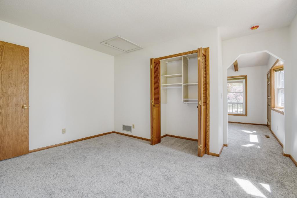 1754 Evergreen Bay - MLS Sized - 016 - 08 Bedroom.jpg