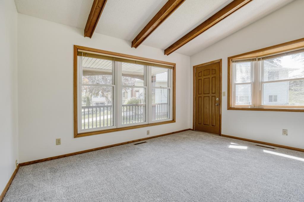 1754 Evergreen Bay - MLS Sized - 013 - 05 Bedroom.jpg