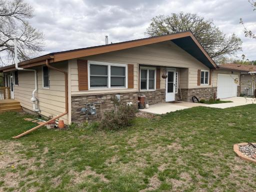 1821 Brookside Circle, Albert Lea, MN 56007