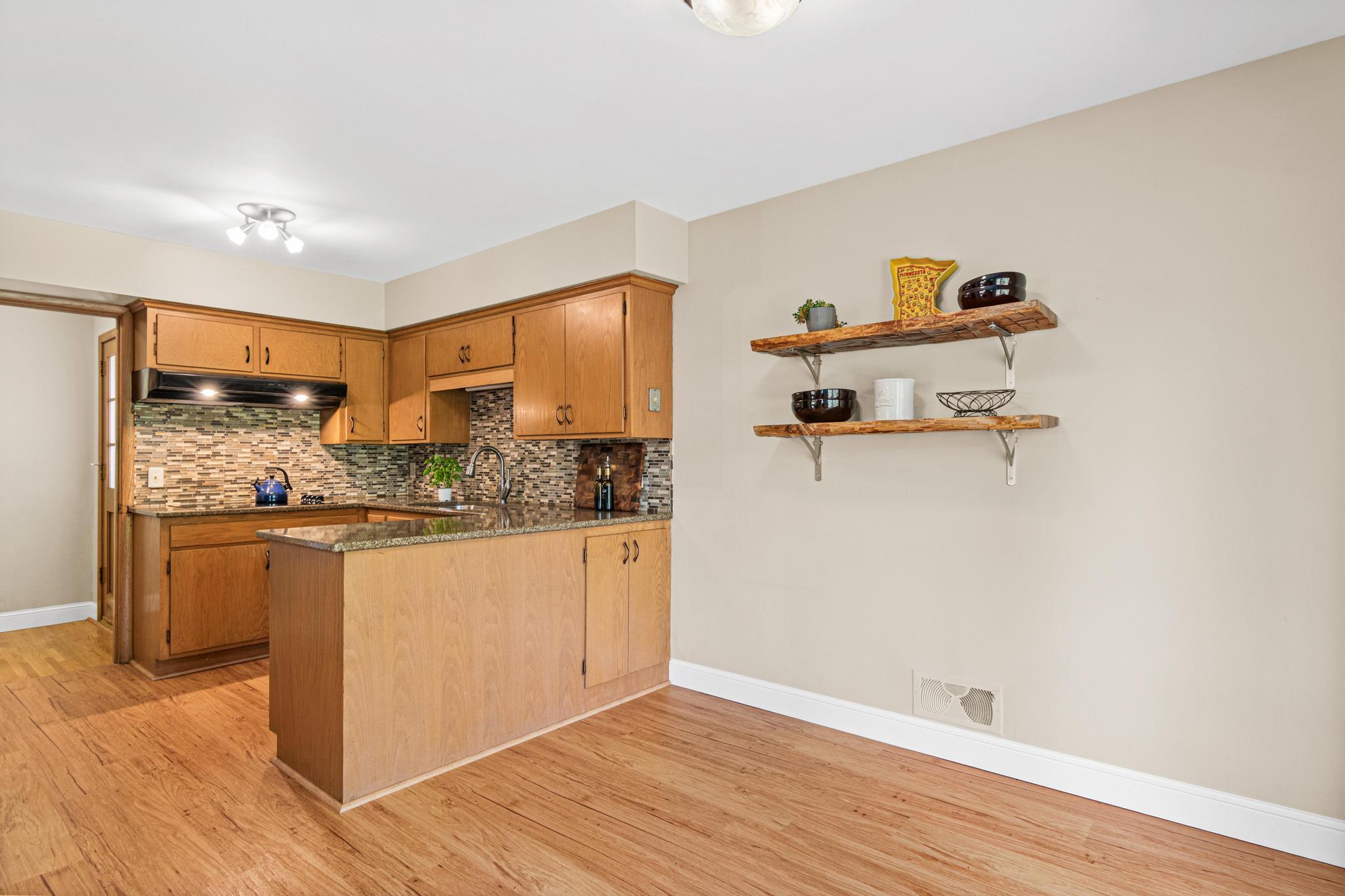 4230 Maple Ln, Minnetonka-12.jpg
