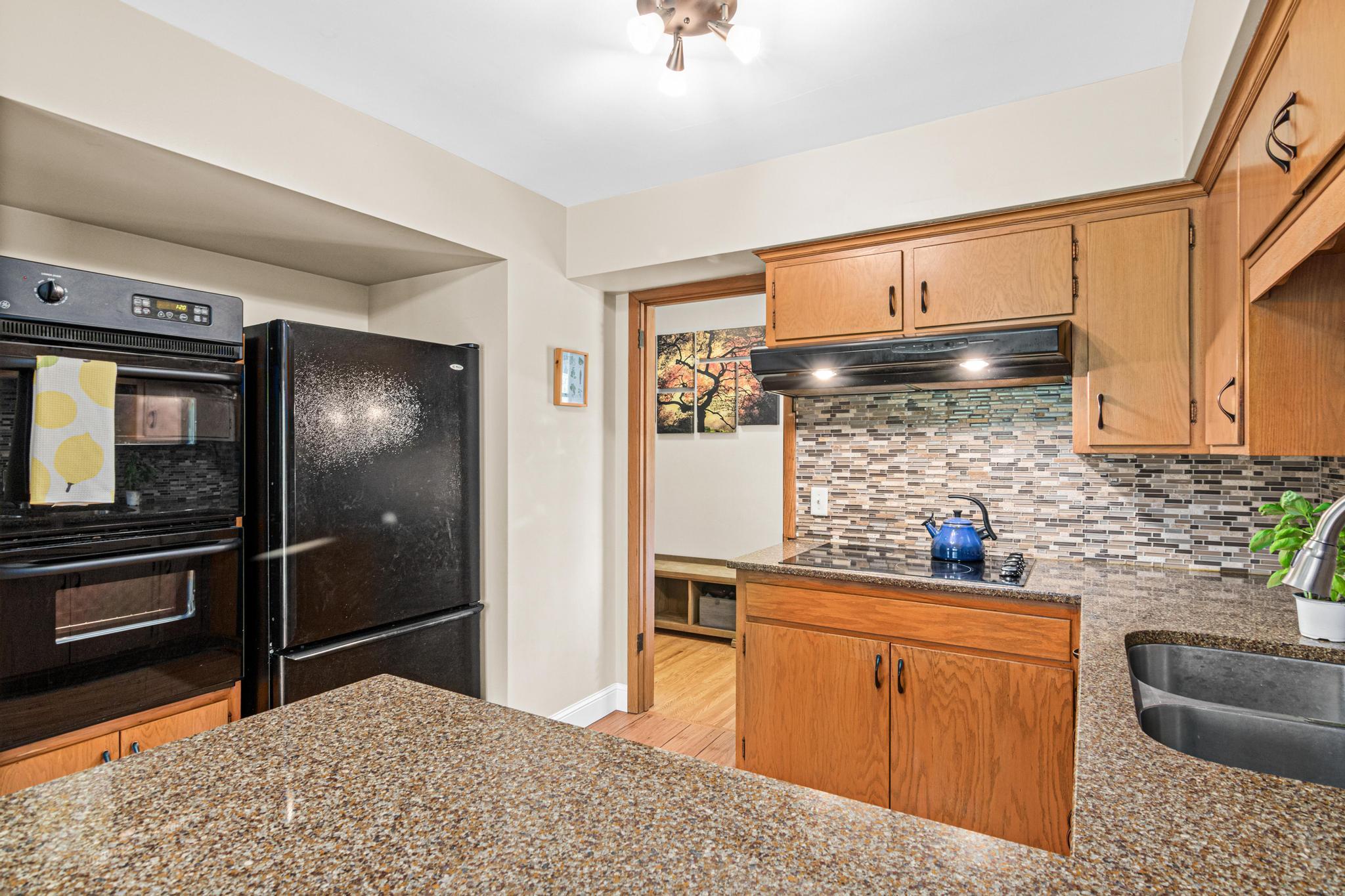 4230 Maple Ln, Minnetonka-17.jpg
