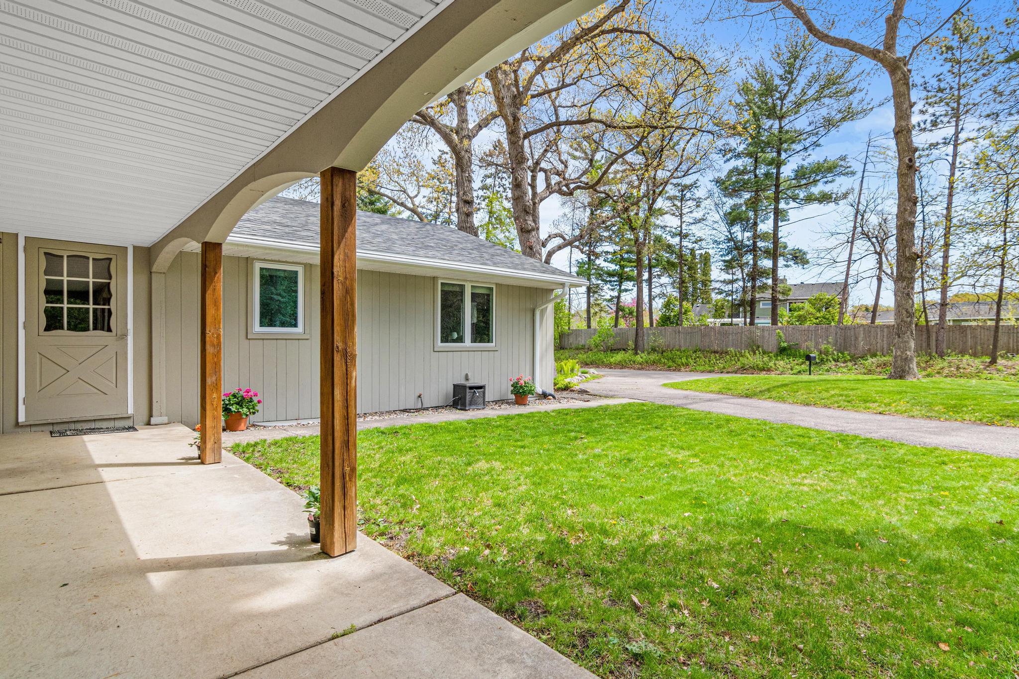 4230 Maple Ln, Minnetonka-34.jpg