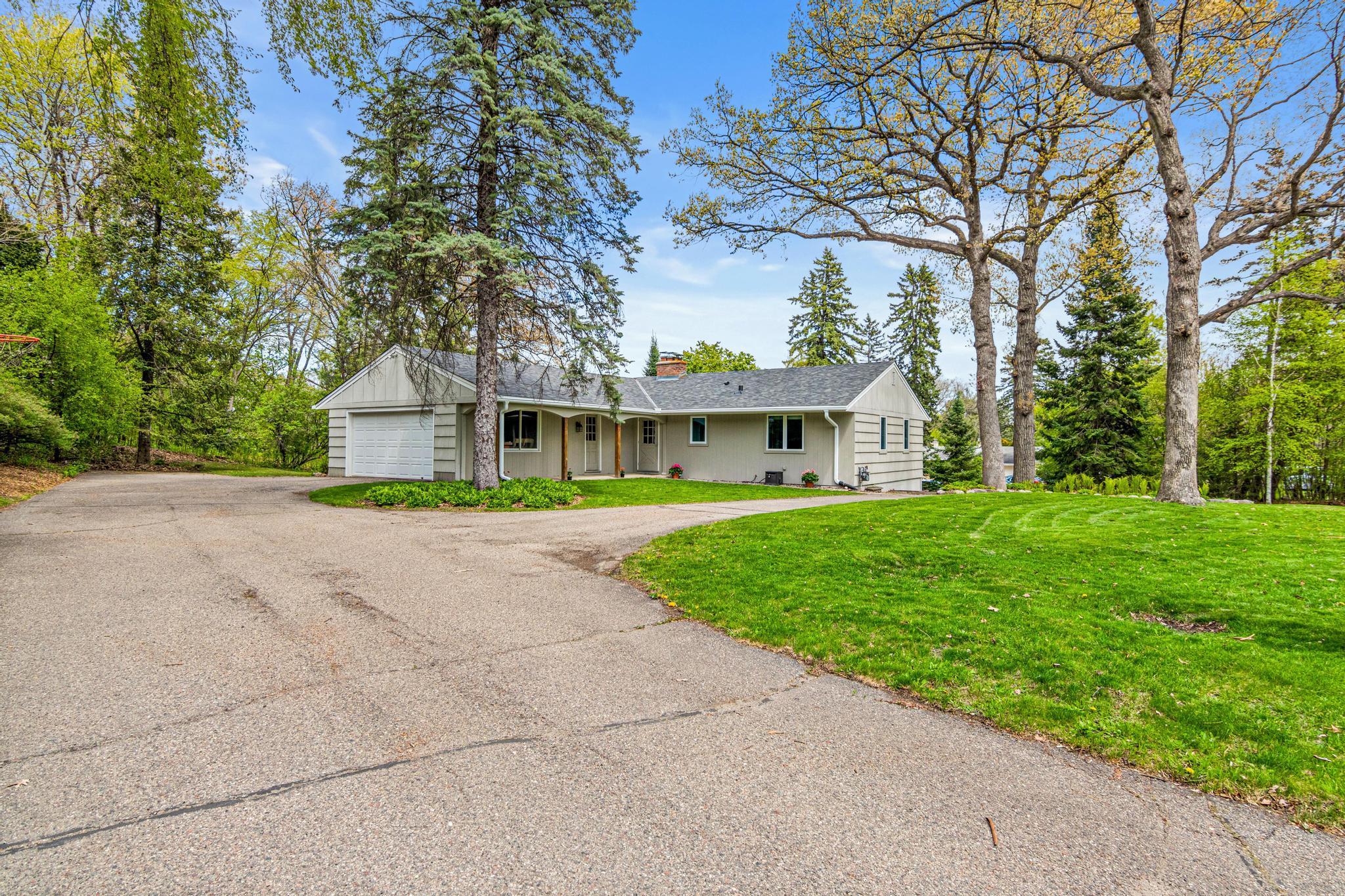 4230 Maple Ln, Minnetonka-42.jpg