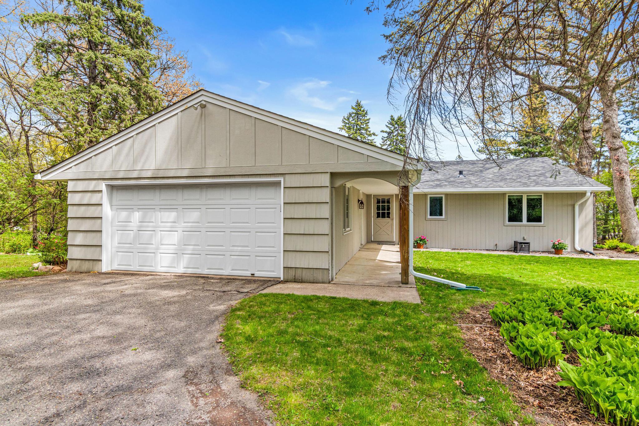 4230 Maple Ln, Minnetonka-1.jpg