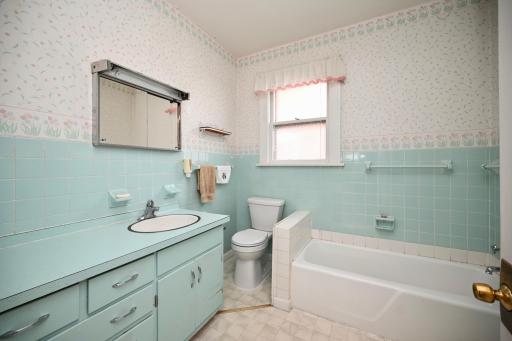 671 E King Street, Winona, MN 55987