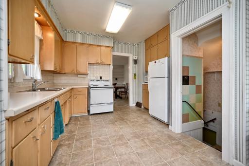 671 E King Street, Winona, MN 55987