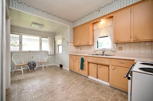 671 E King Street, Winona, MN 55987