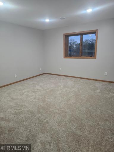 38270 Everett Avenue, North Branch, MN 55056