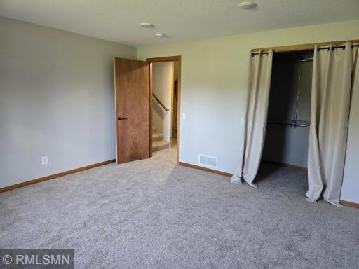 38270 Everett Avenue, North Branch, MN 55056