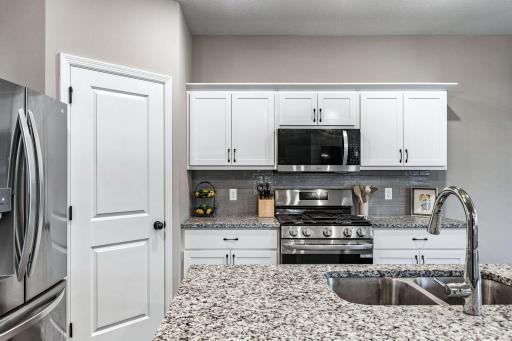 6822 102nd Street S, Cottage Grove, MN 55016