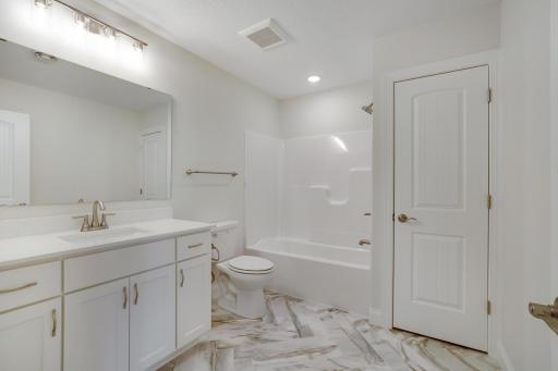 13822 Arrowhead Way, Rosemount, MN 55068