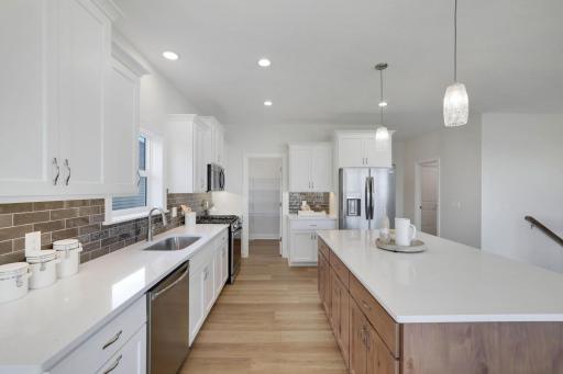 13822 Arrowhead Way, Rosemount, MN 55068