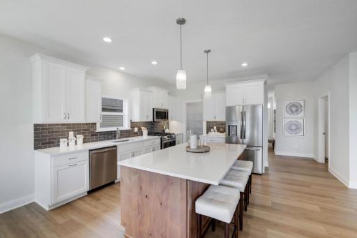 13822 Arrowhead Way, Rosemount, MN 55068