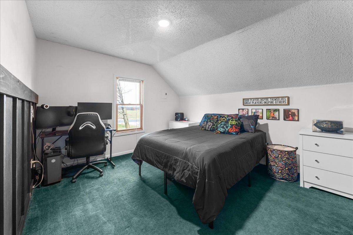 Bedroom upper level.jpg