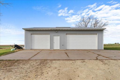 40x30 shed/garage with elec, water and heat.jpg