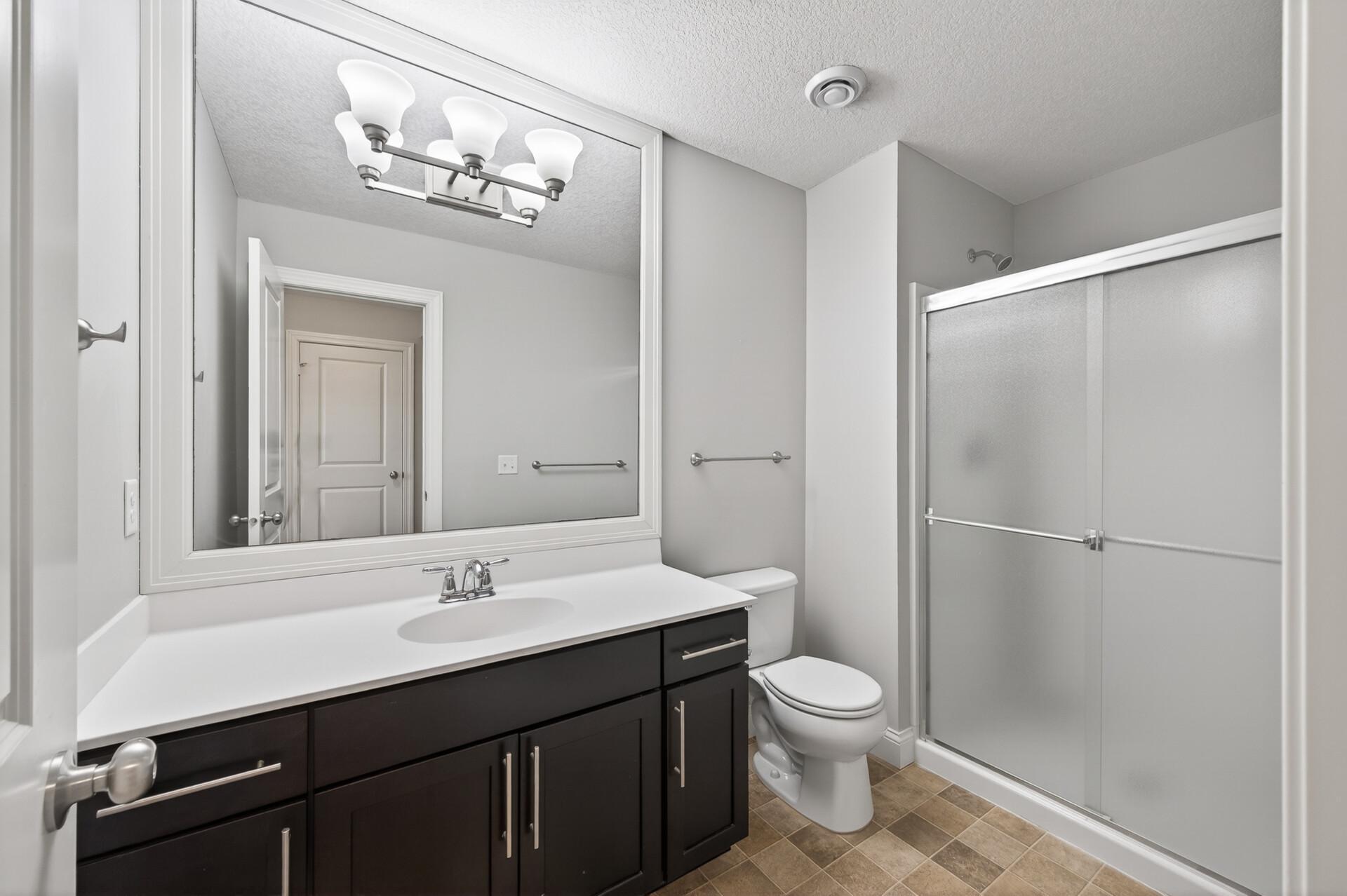 Lower Leve l 3/4 Bath