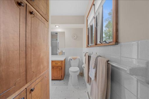 822 Dellwood Street S, Cambridge, MN 55008