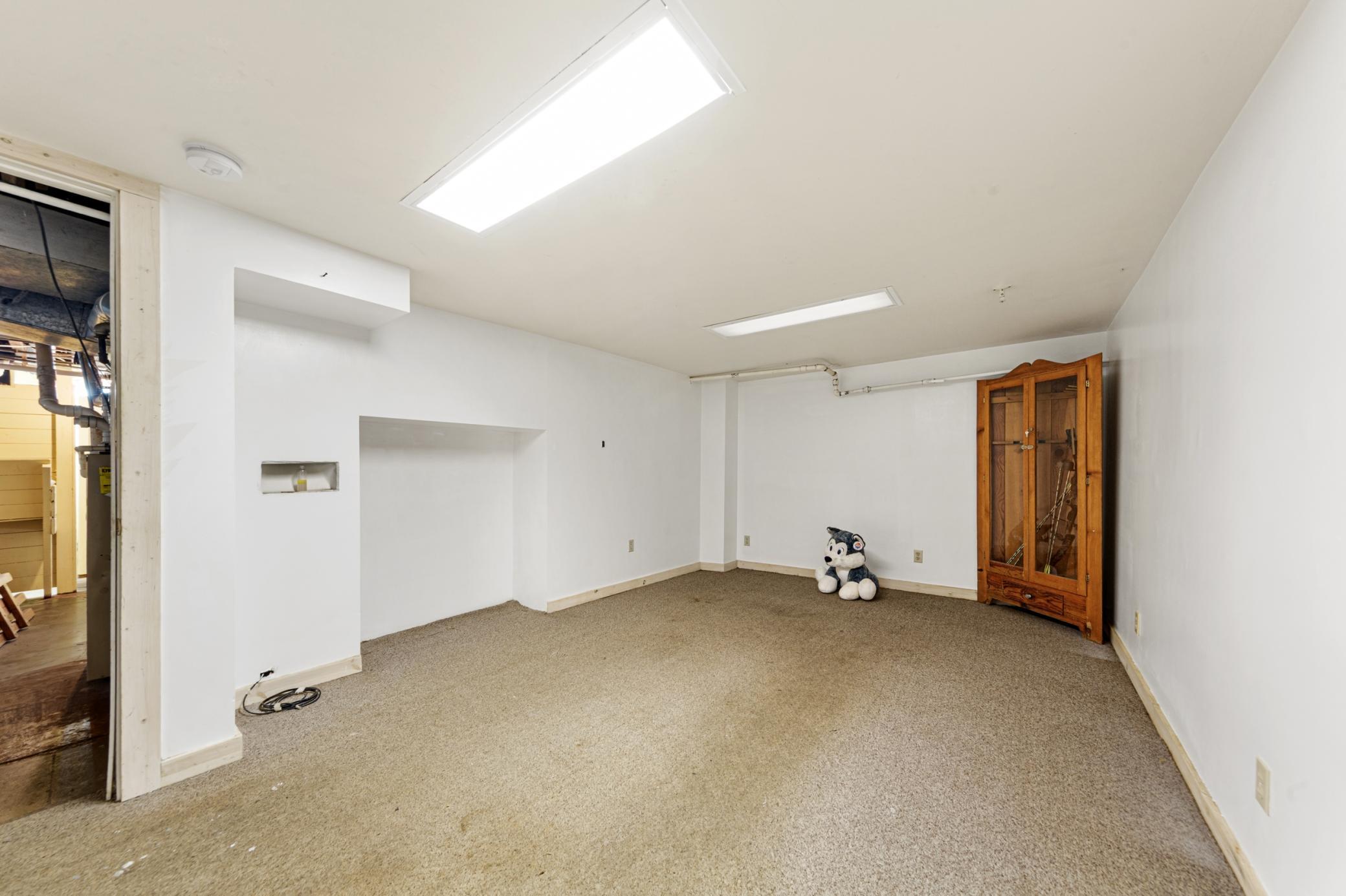 42 bonus room_lower.jpg
