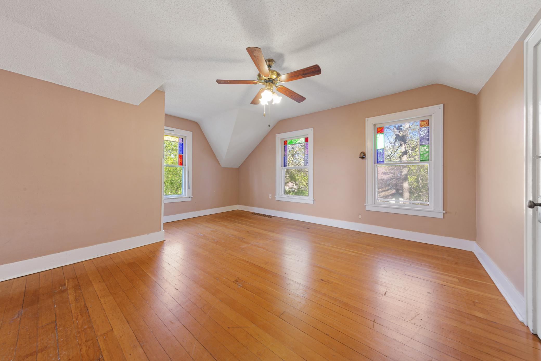 29 bedroom 3.jpg