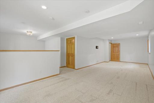 13 Cliff Ridge Court, Hudson, WI 54016