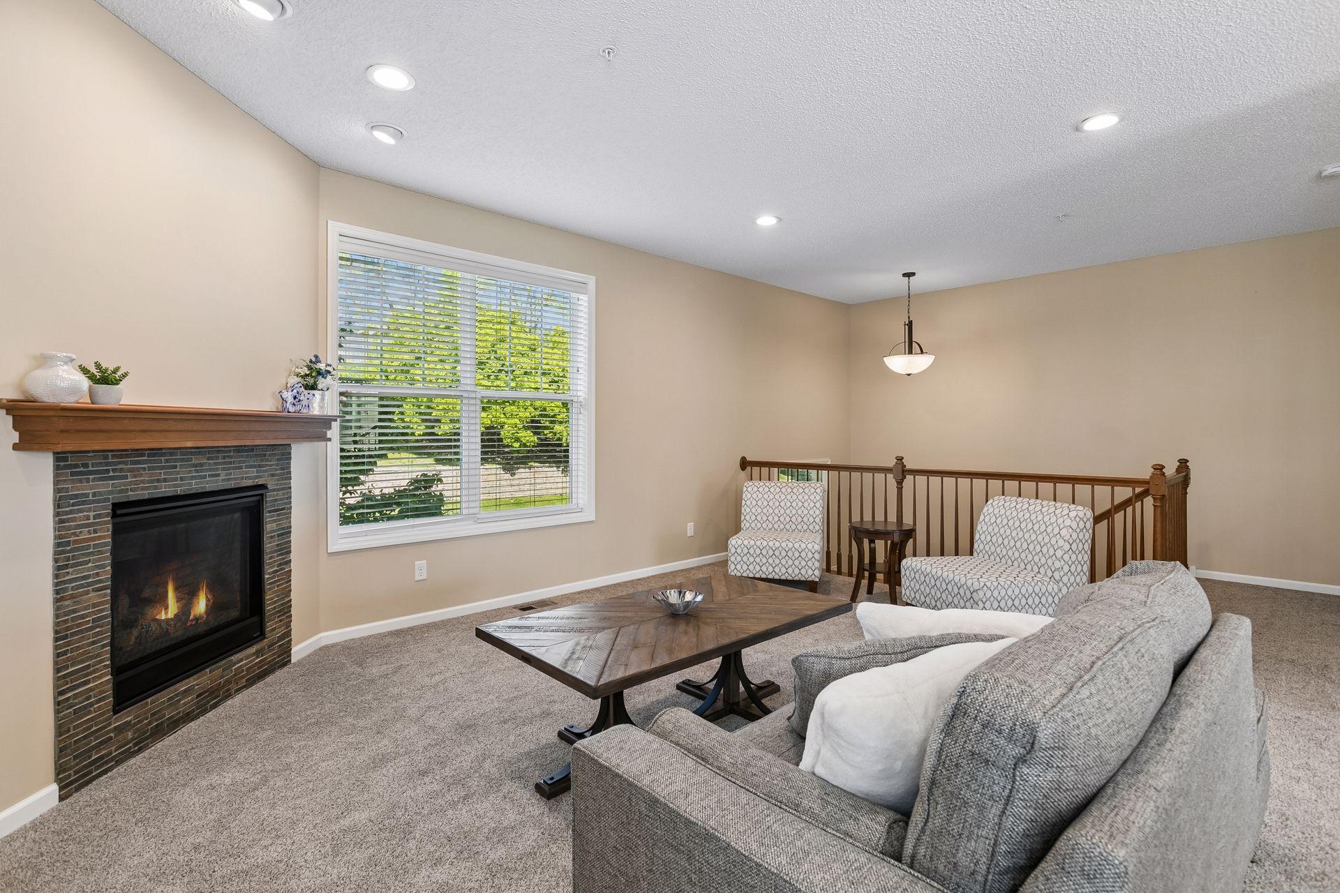 Living room 2.jpg