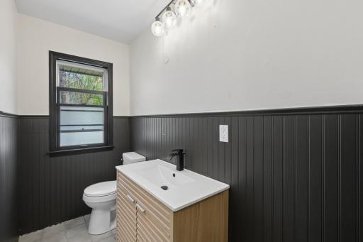 8774 Hale Avenue S, Cottage Grove, MN 55016