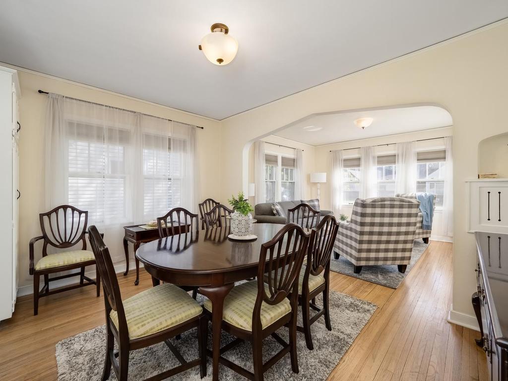 014-012-Dining Room-1024x768.jpg