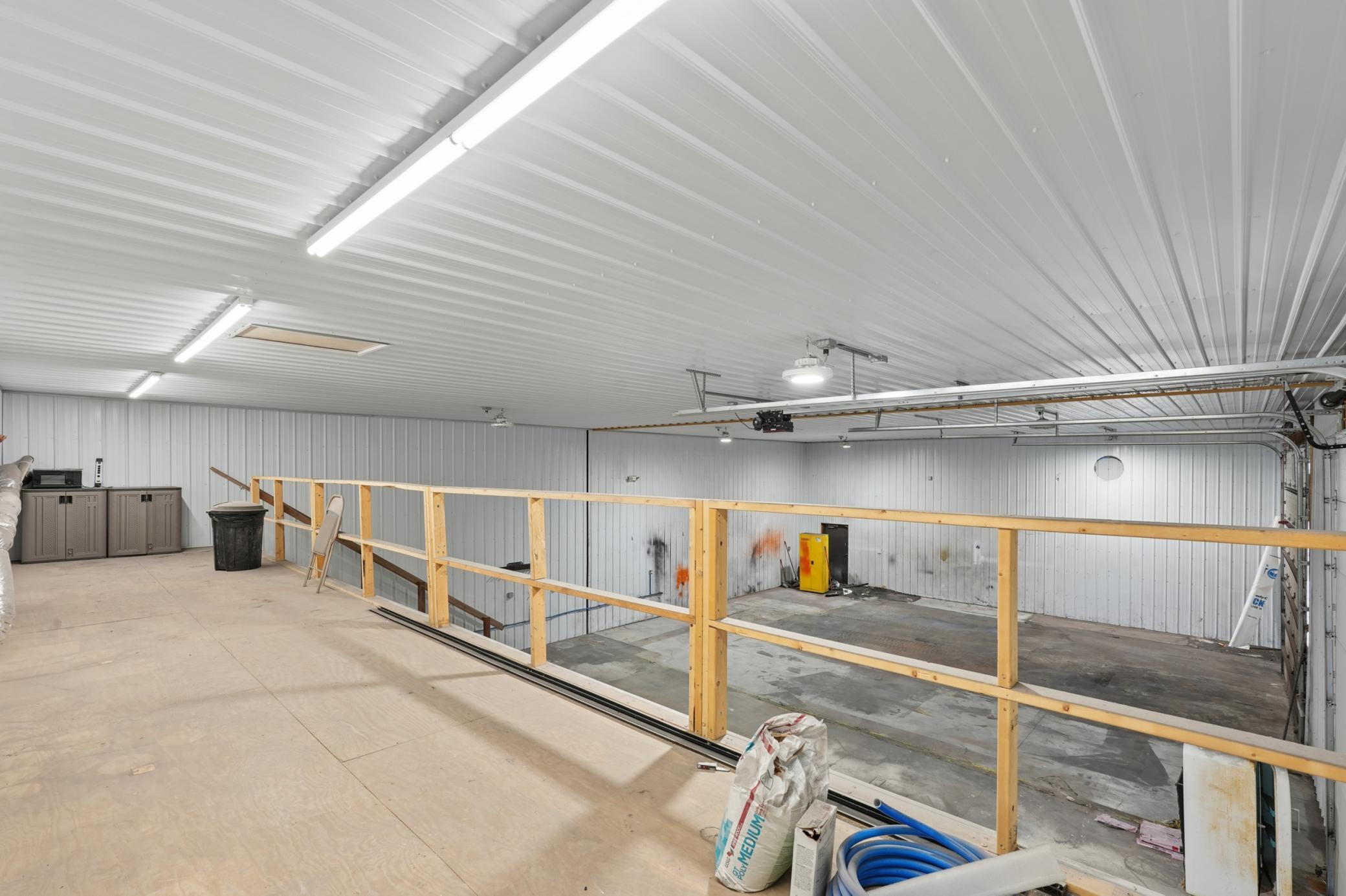 Mezzanine 2.jpg