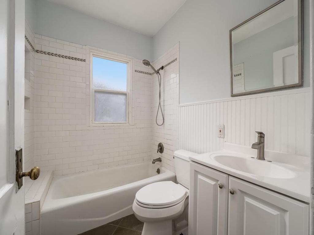 015-018-Bathroom-1024x768.jpg