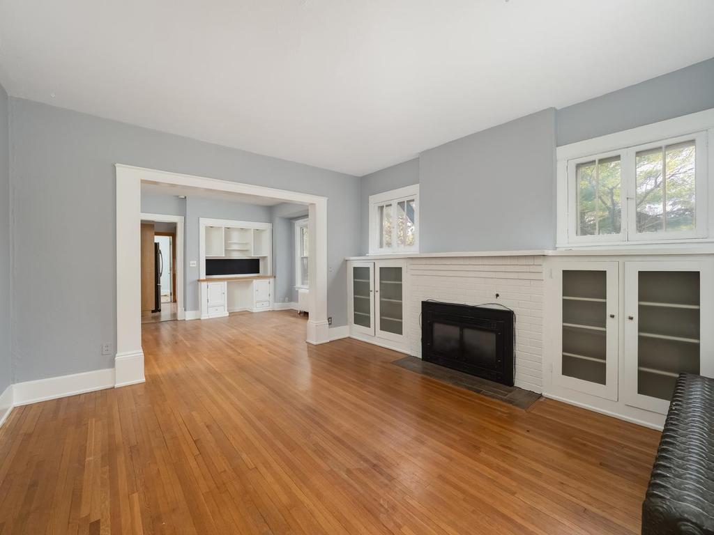 005-009-Living Room-1024x768.jpg