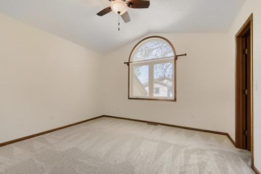 122 Alva Street - MLS Sized - 017 - 17 Primary Bedroom.jpg