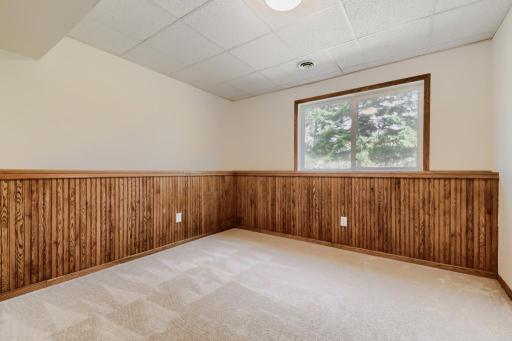 122 Alva Street - MLS Sized - 021 - 21 Bedroom.jpg