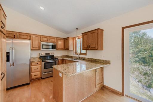 122 Alva Street - MLS Sized - 014 - 14 Kitchen.jpg