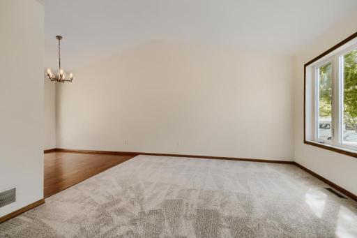 122 Alva Street - MLS Sized - 007 - 07 Living Room.jpg