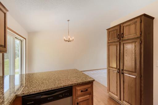 122 Alva Street - MLS Sized - 016 - 16 Kitchen.jpg