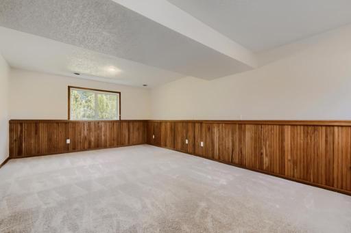 122 Alva Street - MLS Sized - 010 - 10 Living Room.jpg