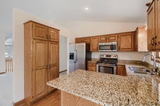 122 Alva Street - MLS Sized - 013 - 13 Kitchen.jpg