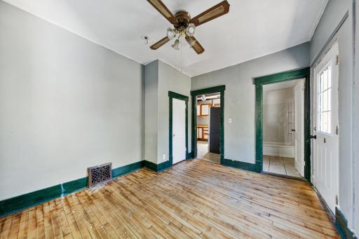 129 W Ruth Street, Mankato, MN 56001
