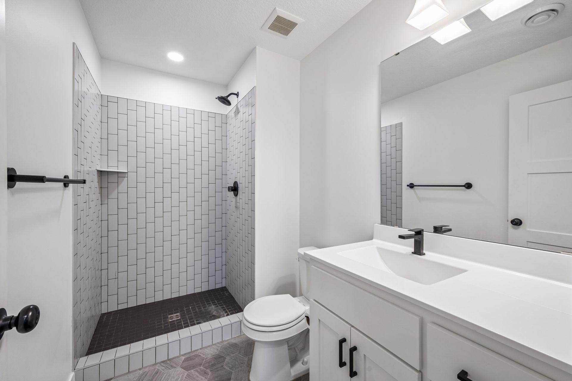 Lower level 3/4 bathroom