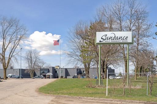 Sundance Entertainment Center offers a variety of activities such as a golf course, bowling and sports bar.