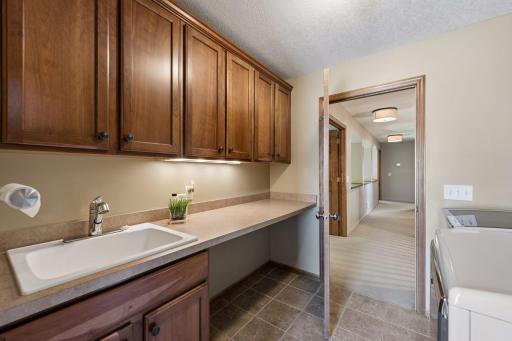1800 Carriage Drive, Victoria, MN 55386