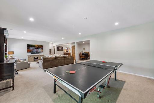 1800 Carriage Drive, Victoria, MN 55386