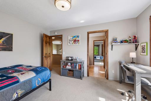 1800 Carriage Drive, Victoria, MN 55386