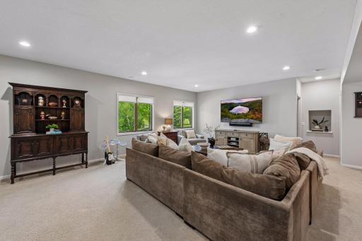 1800 Carriage Drive, Victoria, MN 55386