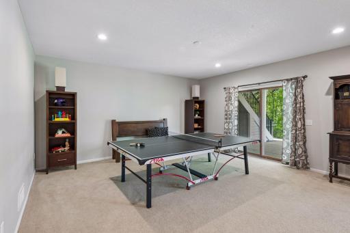1800 Carriage Drive, Victoria, MN 55386