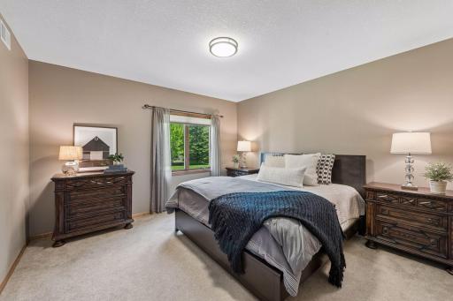 1800 Carriage Drive, Victoria, MN 55386