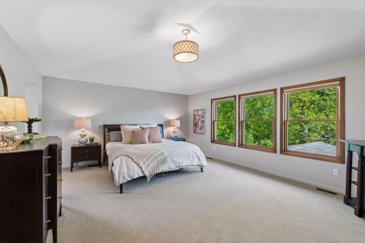 1800 Carriage Drive, Victoria, MN 55386